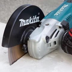 Makita GA7030 Büyük Taşlama 2400 Watt 180mm